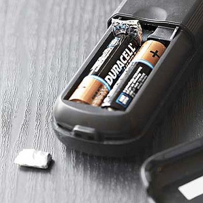  Replacing Batteries