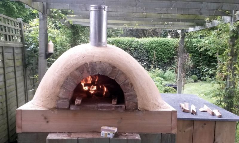 Clay pizza oven